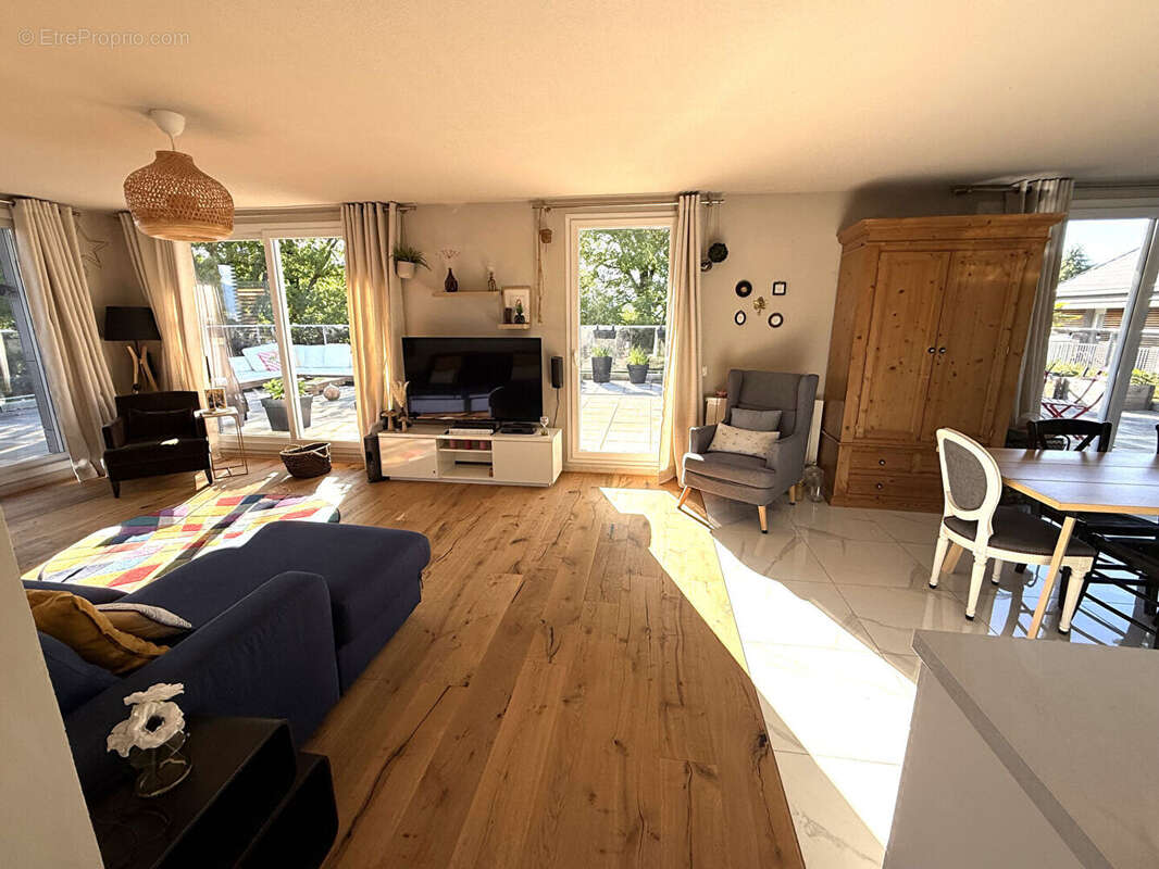 Appartement à VETRAZ-MONTHOUX