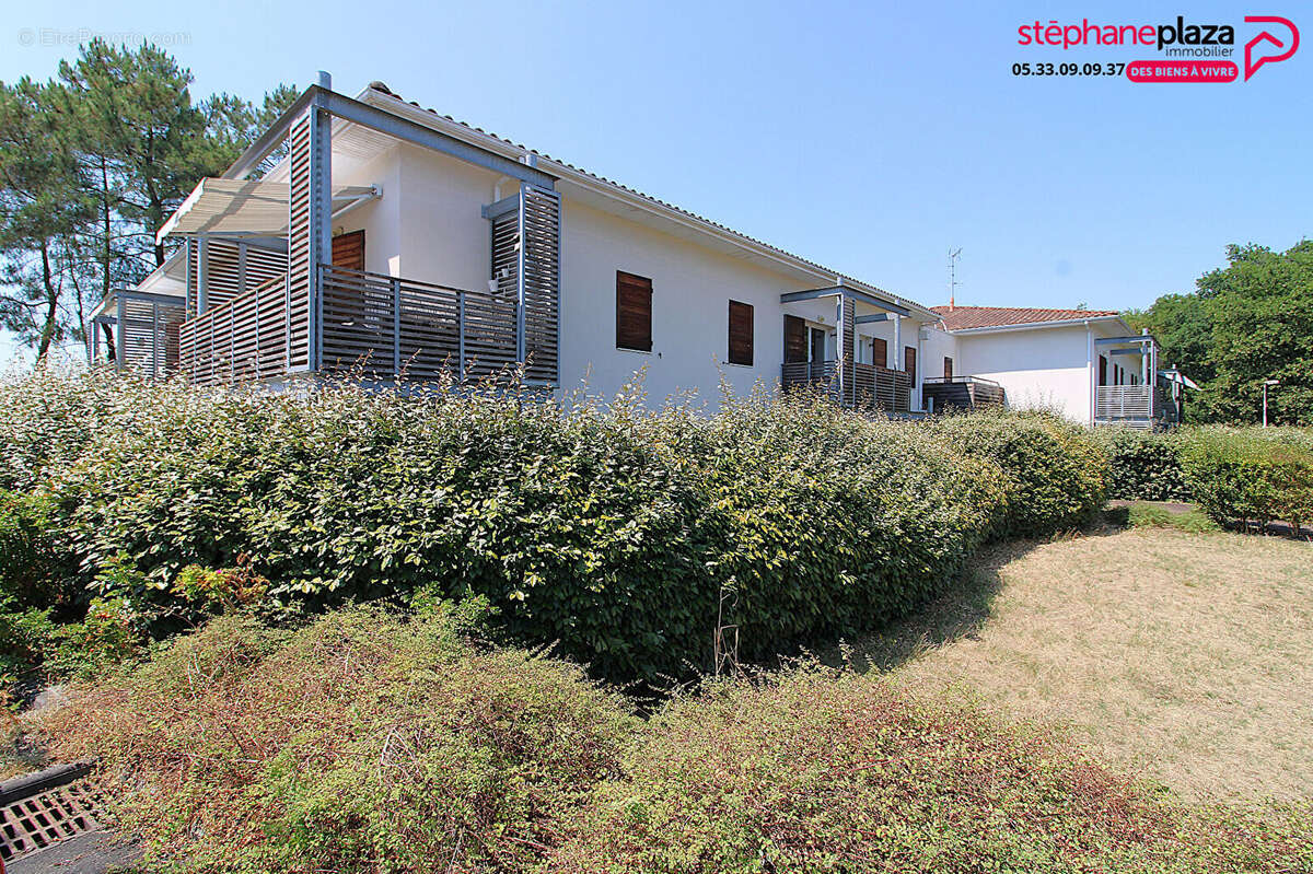 Appartement à PAREMPUYRE
