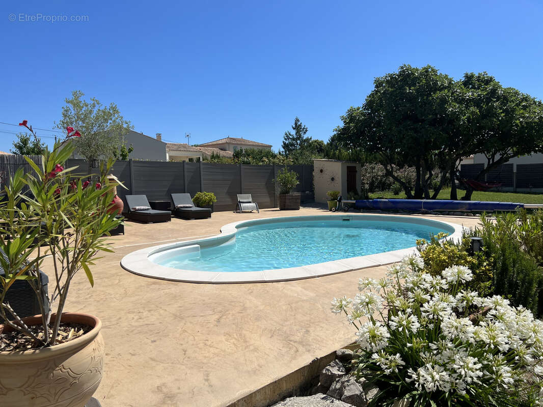 Maison à COURCELLES