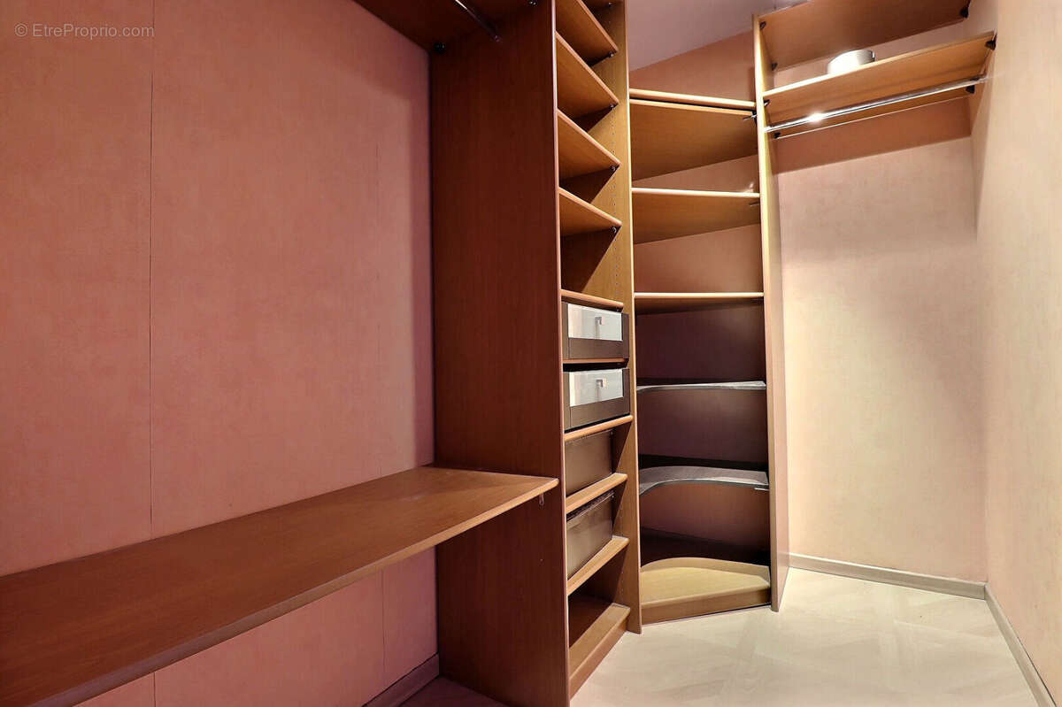 Appartement à COLOMBES