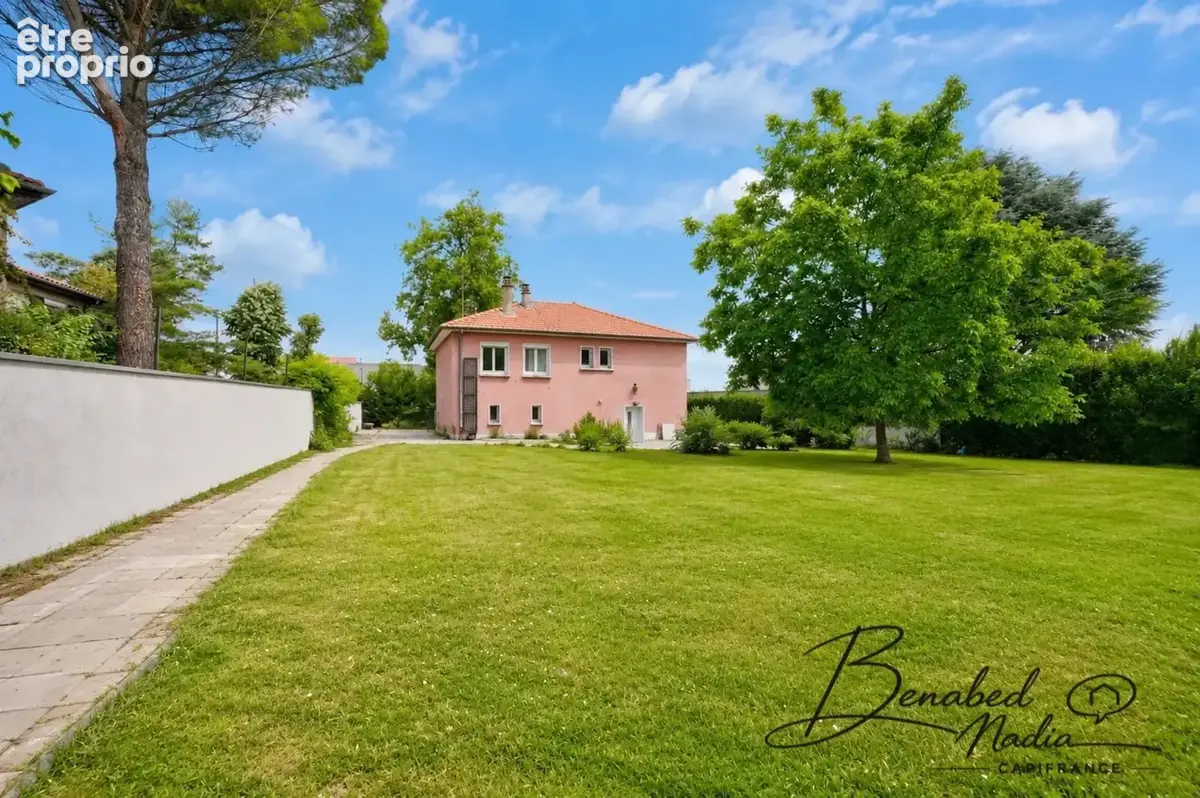 Maison familiale de 150 m² avec beau terrain de plus de 1 000 m² – Quartier Champ Plantier à Feyzin - photo 7