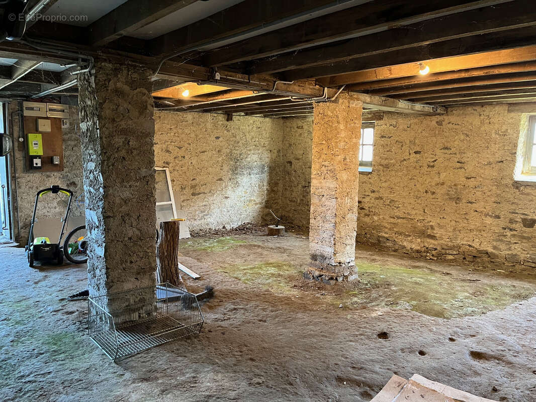 Coussac Bonneval Maison du bourg ; 3 pièces sur sous-sol, jardin, vues et proches commerces - photo 19
