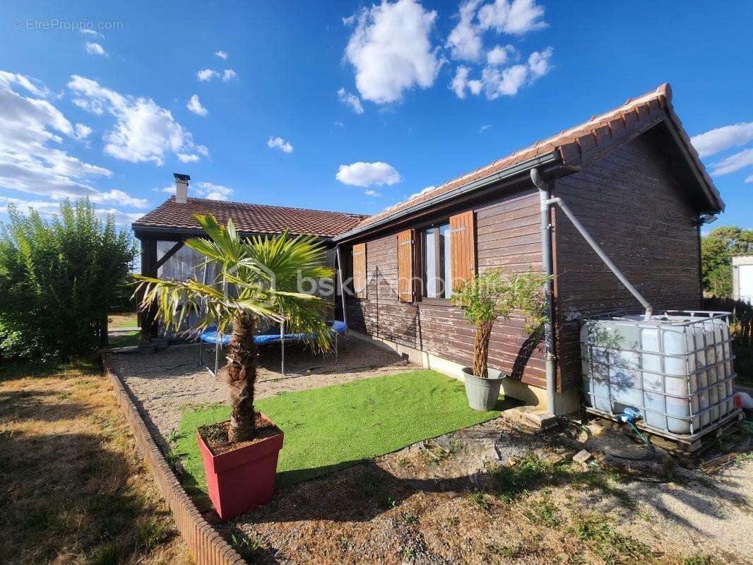 Maison à ROUILLE