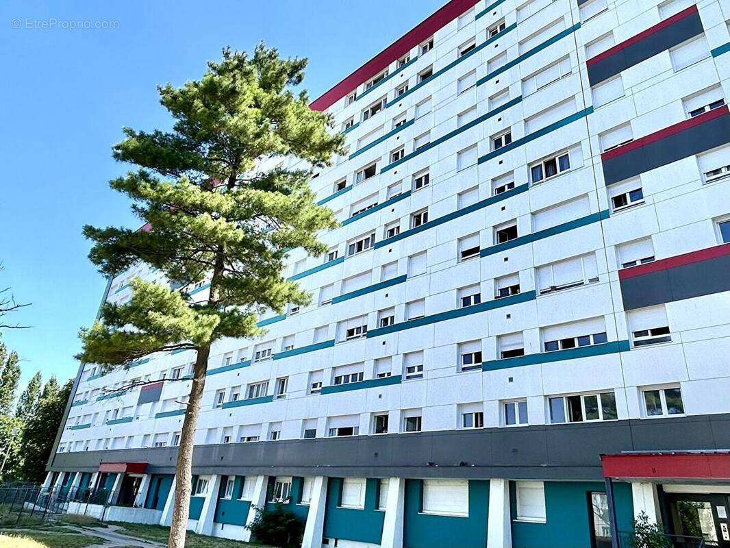 Appartement à CLICHY-SOUS-BOIS