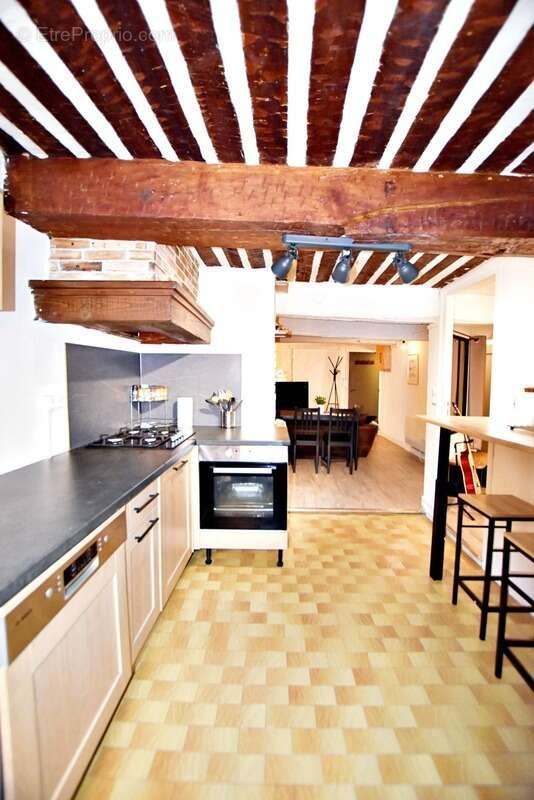 Toulon (83) - emplacement ideal centre ville – appartement 2 pieces de 51 m² plein de charme et de cachet - investissement ou re - photo 23