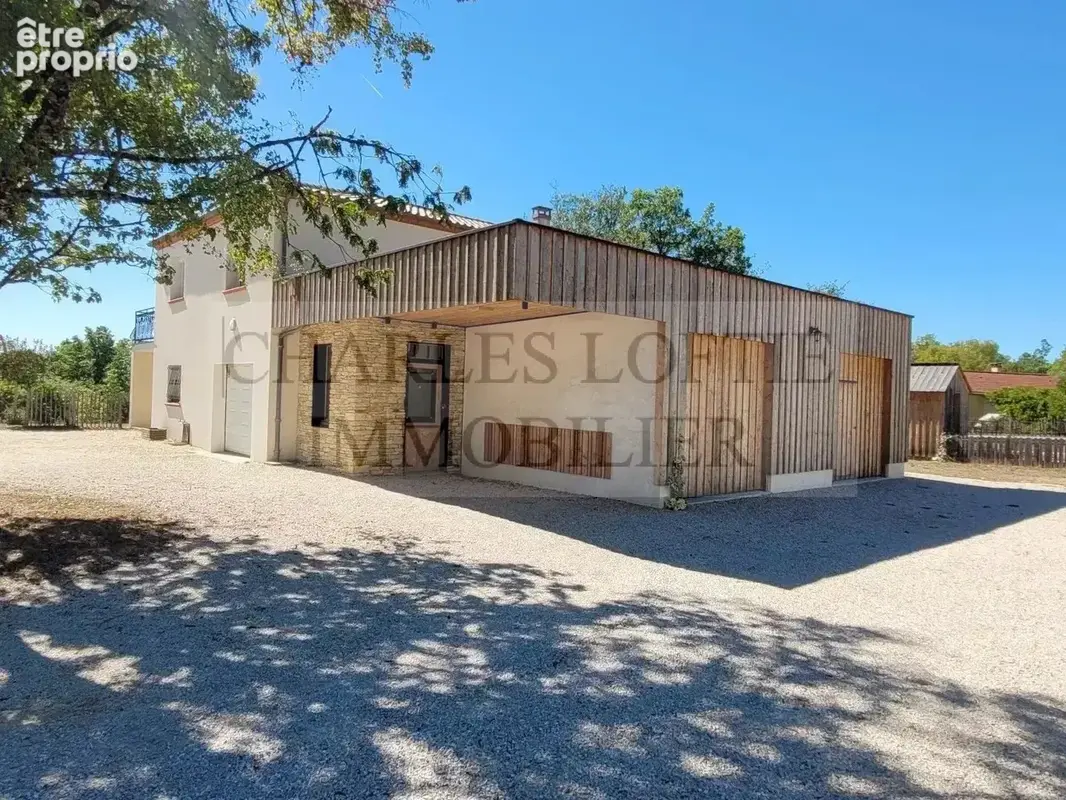 Belle maison familiale aux abords de Cahors sur terrain de 7500 m² - photo 18