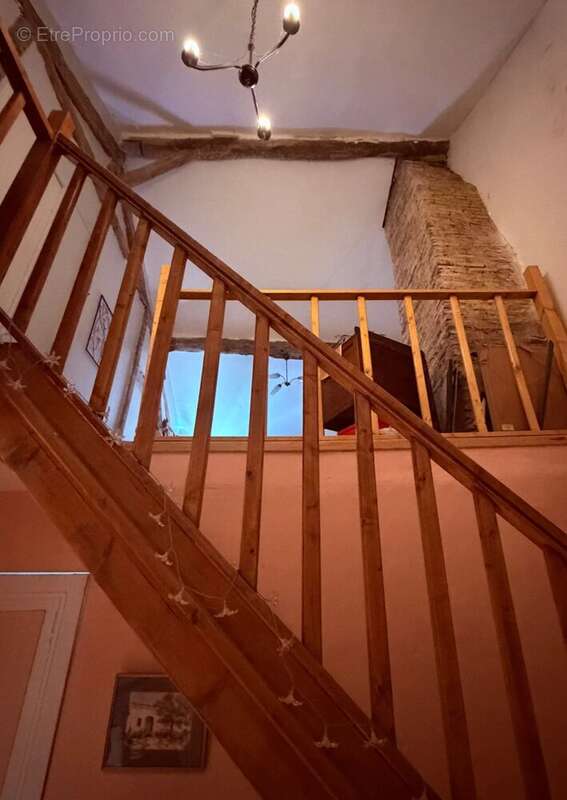 Appartement à MAGNAC-LAVAL