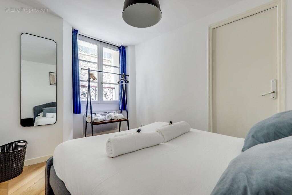 Appartement à CHARENTON-LE-PONT