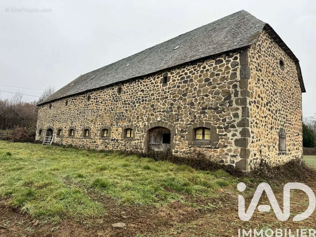 Maison 470 m² à Brommat  - photo 3