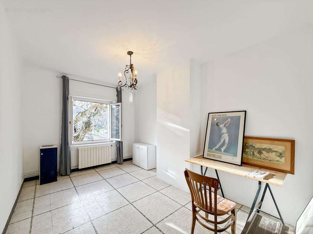 Maison à MOLLEGES