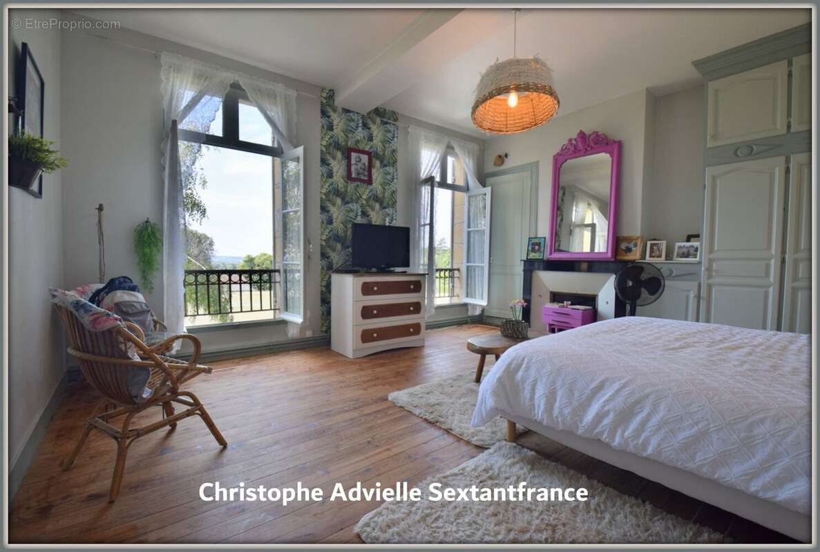 Grande maison bourgeoise et son studio indépendant au coeur d'un village avec services - photo 6