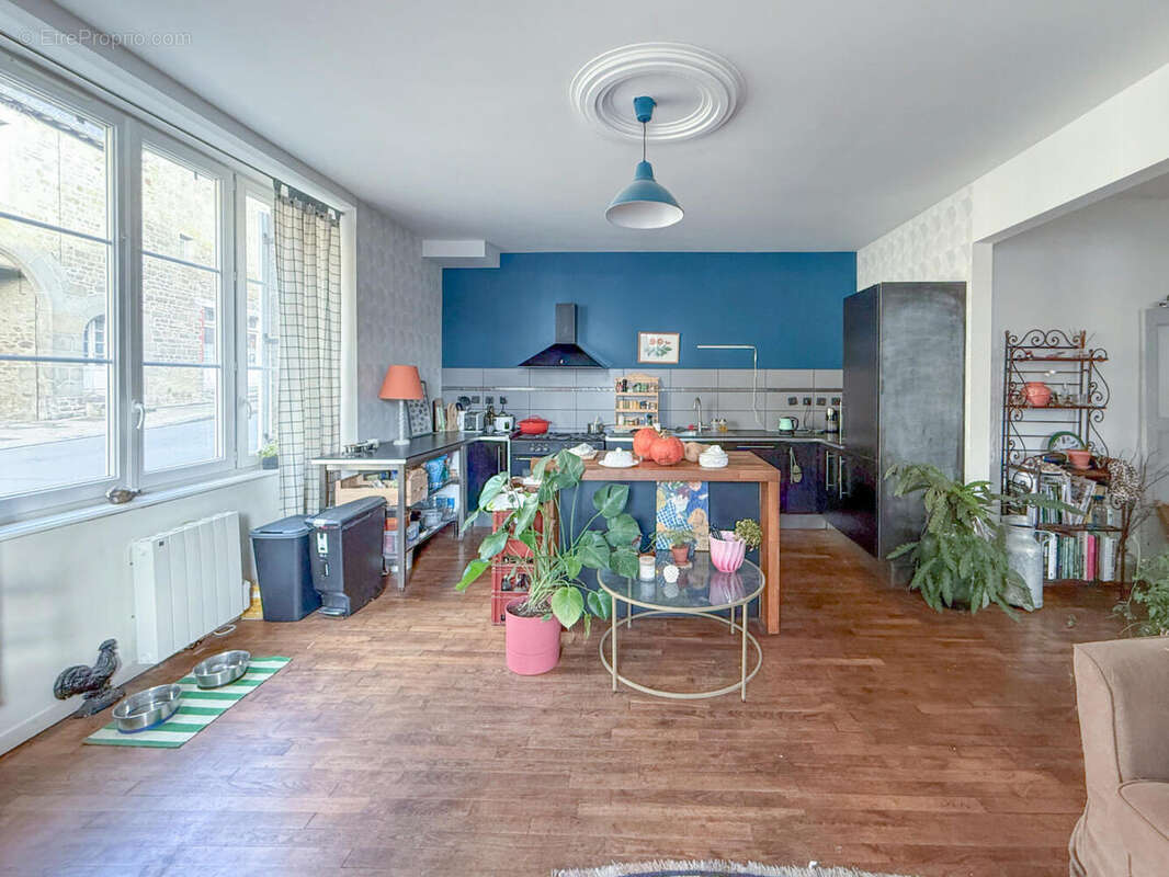 DANEY 16 - Maison à DINGE