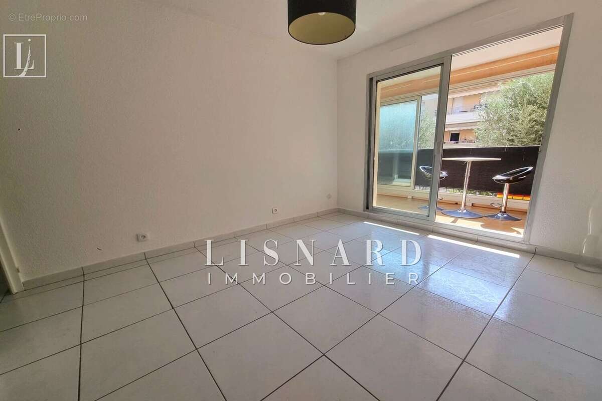 Appartement 28 m² à Vallauris  - photo 4