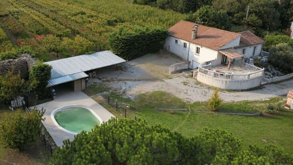 Maison à SAINT-MARCEL-LES-VALENCE