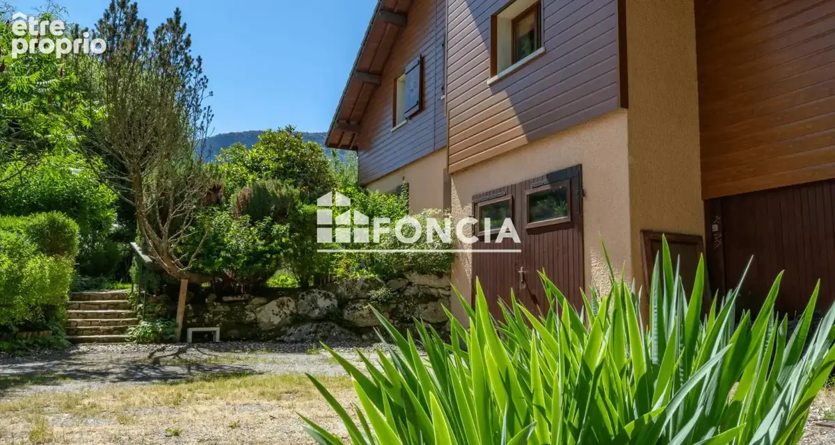 Propriété ensemble de 2 maisons  dont une annexe indépendante Chalet LAMBERSENS  -à moins de 10 mn du Lac d'Annecy 11 Pièces •   - photo 2