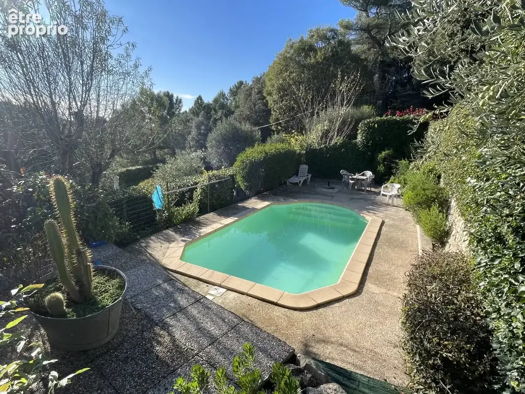 Villa de plain pied avec piscine et vue dégagée - photo 11