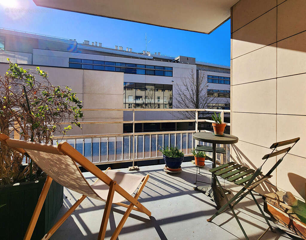 Appartement à LA GARENNE-COLOMBES