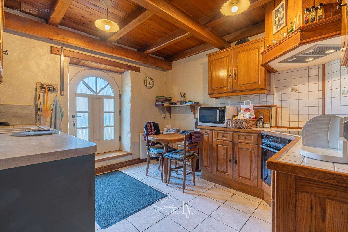 Maison 96 m² à Saint-Denis-Des-Murs  - photo 8