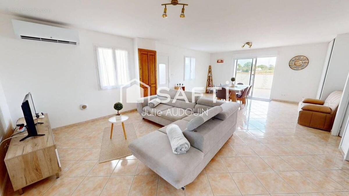 Photo 1 - Maison à PORT-DES-BARQUES