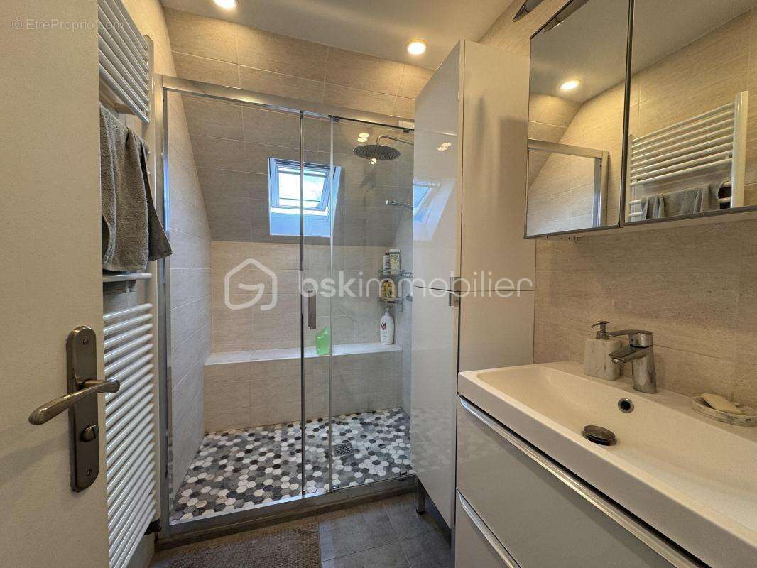 Maison familiale 5 chambres potentielles – 96 m² – Garage – Terrain 329 m² - photo 10