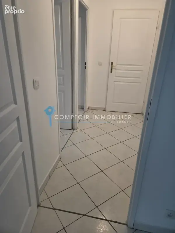 Isère (38) St Martin d'Hères -T3 - 63 m2 avec place de parking - photo 11
