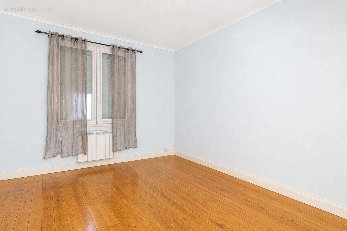 Maison 6 pièces avec grand garage - Louée - photo 15