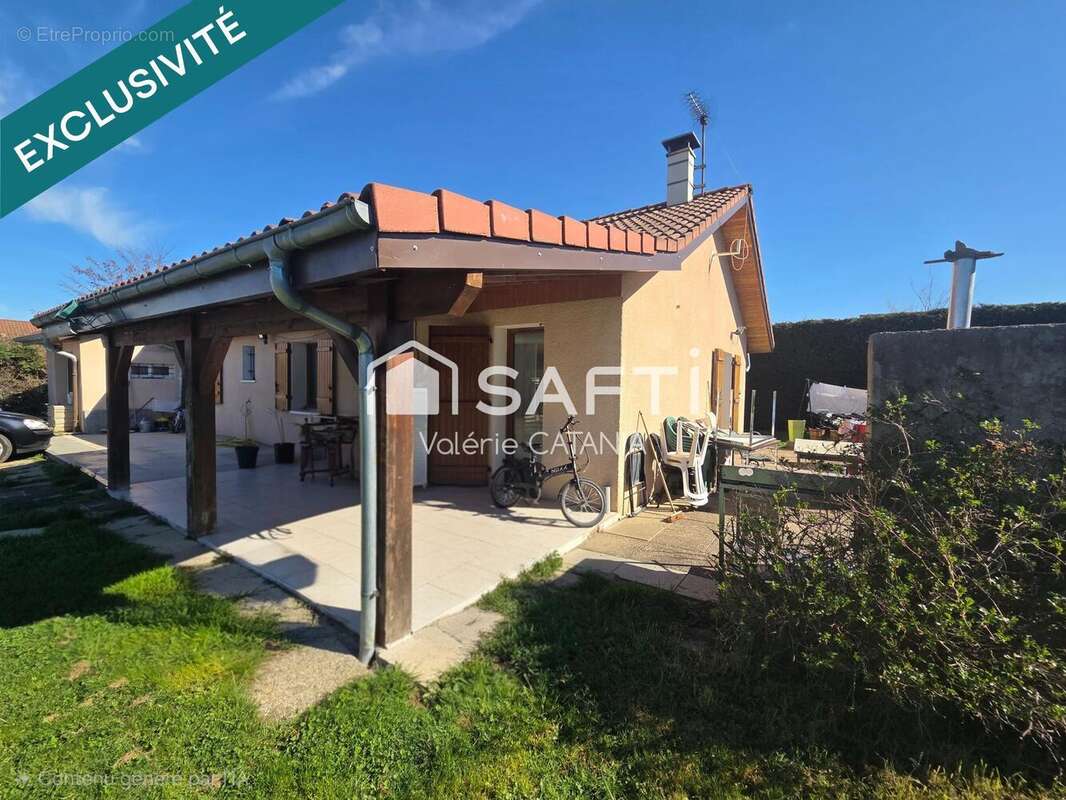 Photo 2 - Maison à SAINT-SIMEON-DE-BRESSIEUX