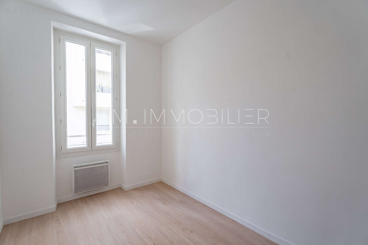 Appartement à MARSEILLE-5E
