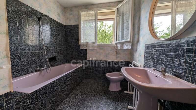 Maison à vendre 6 pièces 130m2 - sous-sol total - quartier recherché à NOGENT LE ROTROU (28) - photo 10