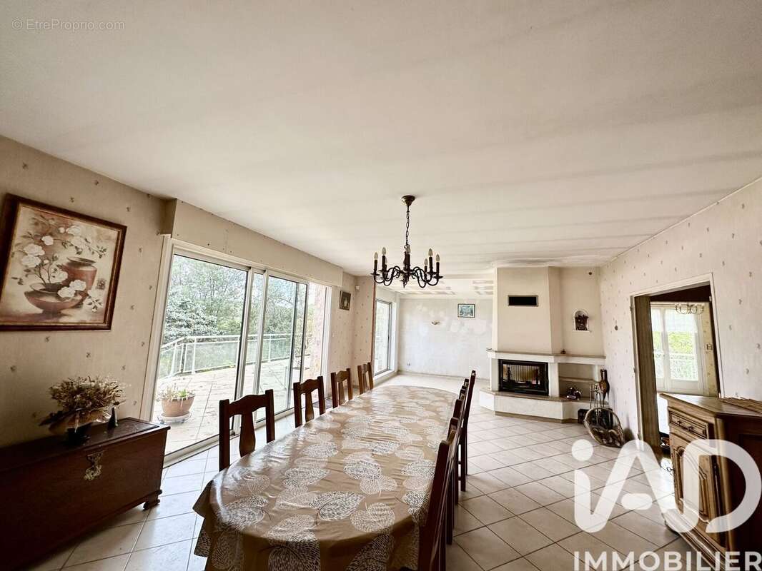Maison 182 m² à Feugarolles  - photo 6