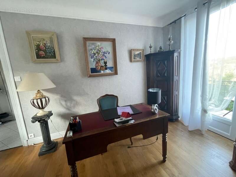 Maison à LA CELLE-DUNOISE