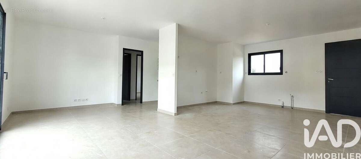 Photo 4 - Maison à CAMARET-SUR-AIGUES