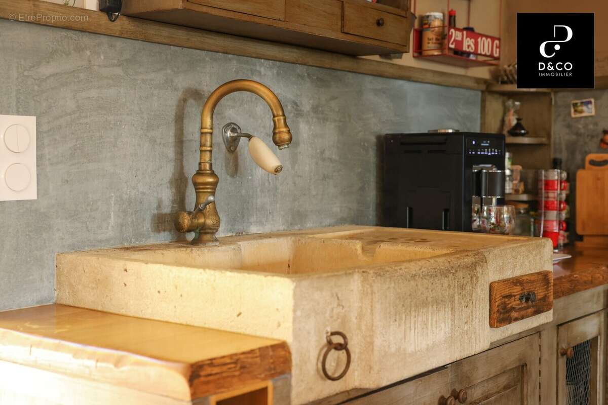 Maison à MONTREVEL-EN-BRESSE