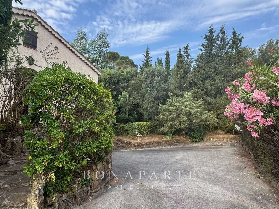 Maison à SAINT-RAPHAEL