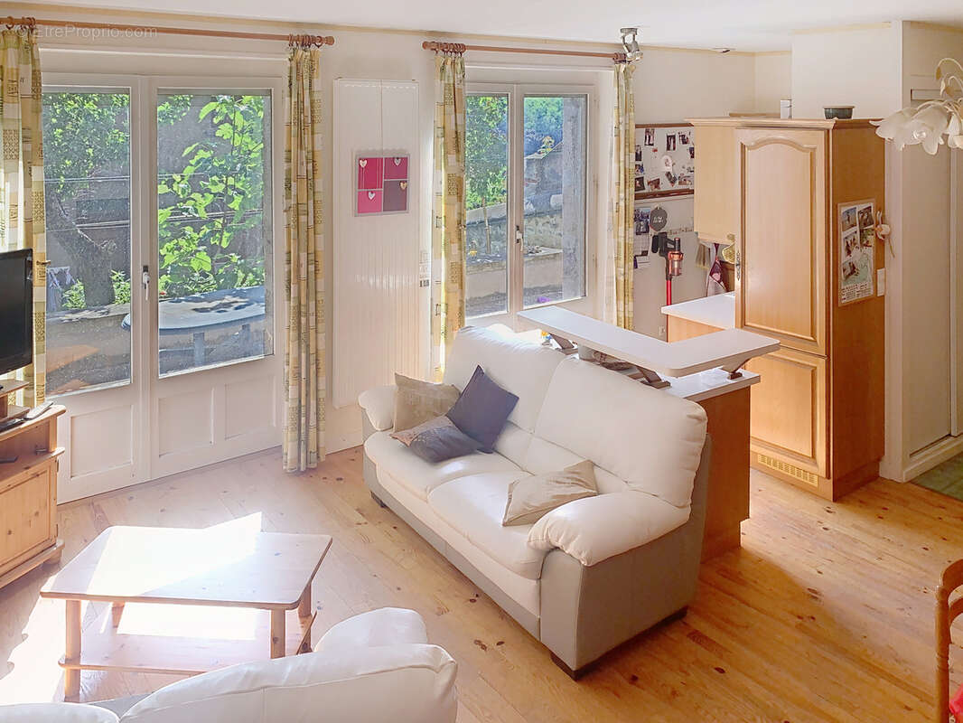 Appartement à SAINT-ETIENNE