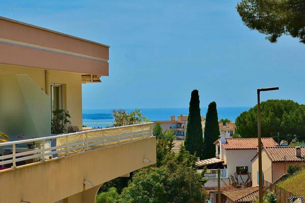 Appartement à LE CANNET