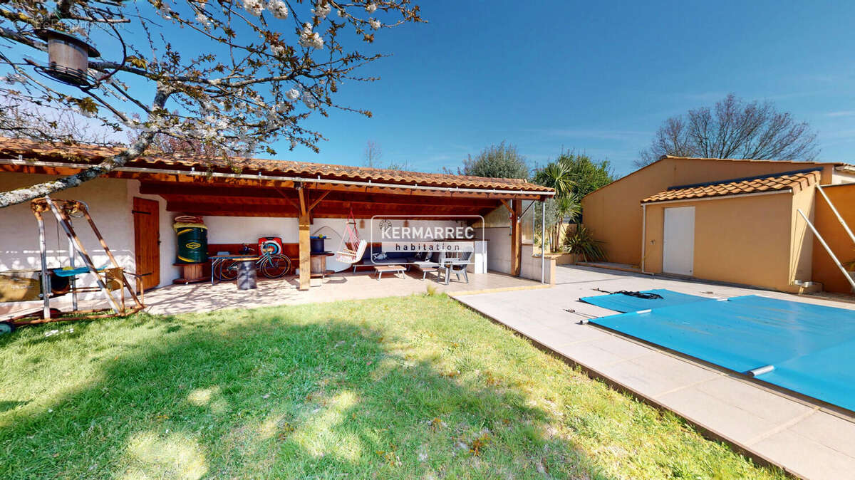 Maison plain-pied - 4 Chambres - Nombreuses annexes - photo 13
