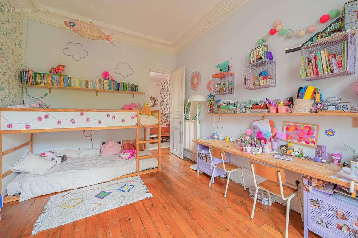 Appartement à PARIS-12E