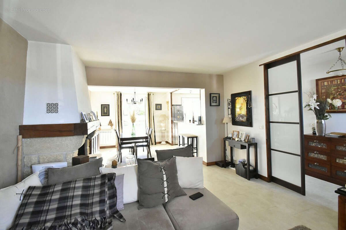 Maison à VILLIERS-SAINT-FREDERIC