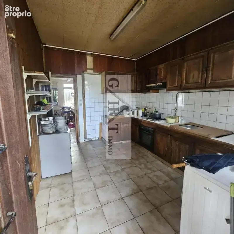 Local commercial 214 m² proche RER - photo 5