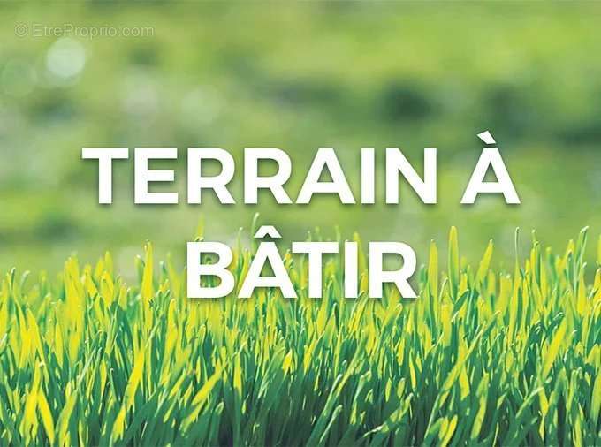 Terrain à BRESLES