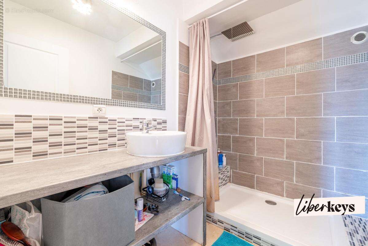 Maison à LA VILLE-DU-BOIS