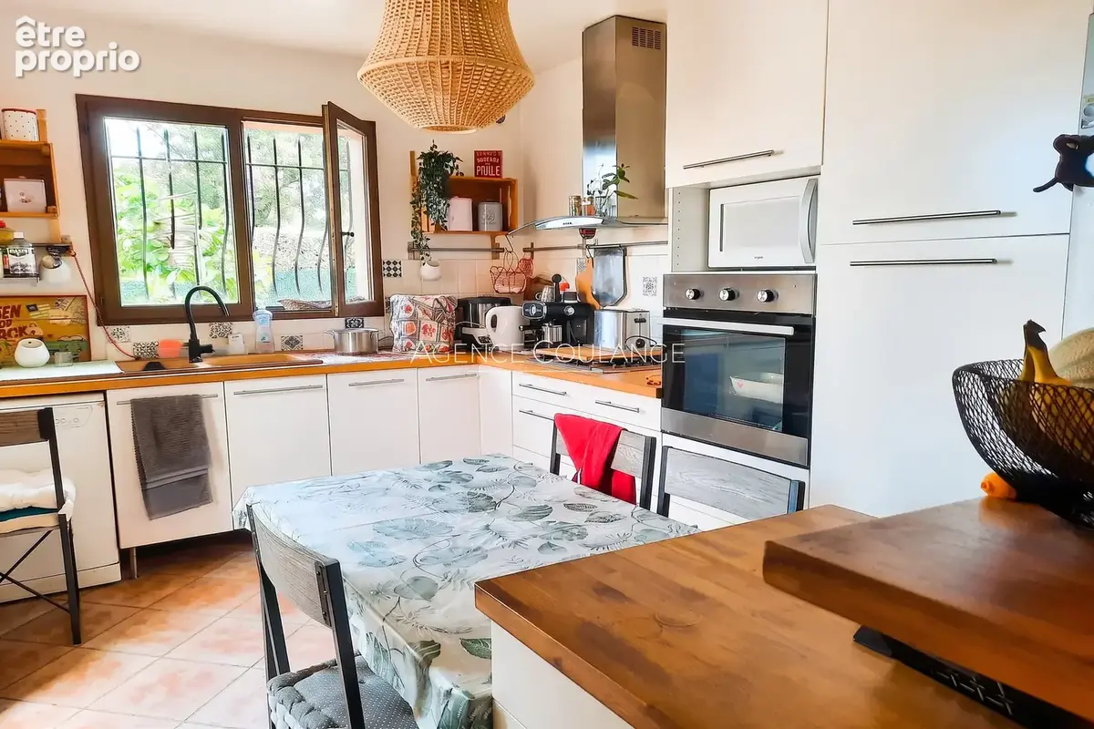 Maison 84 m² à Saint-Cyr-Sur-Mer  - photo 4