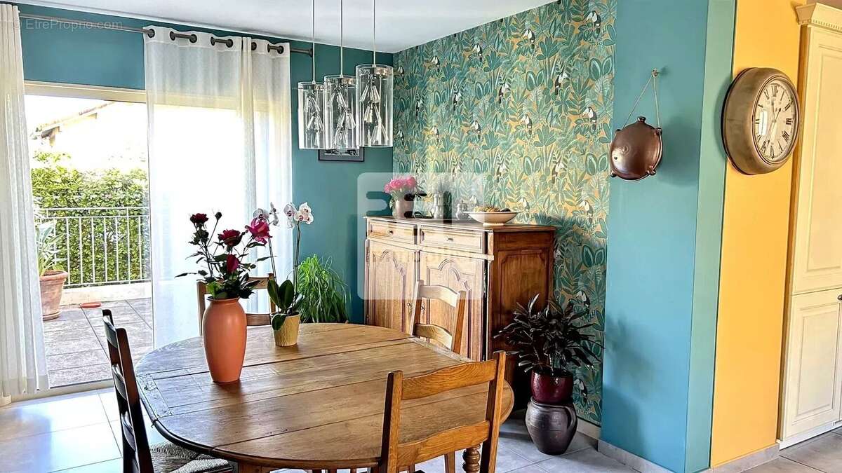 Maison à BAGNOLS-SUR-CEZE