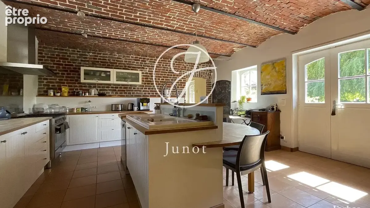 Gruson – Ferme au carré à vendre – 178m² - 4 chambres – Bureau - Jardin – Cave – Grange - photo 3