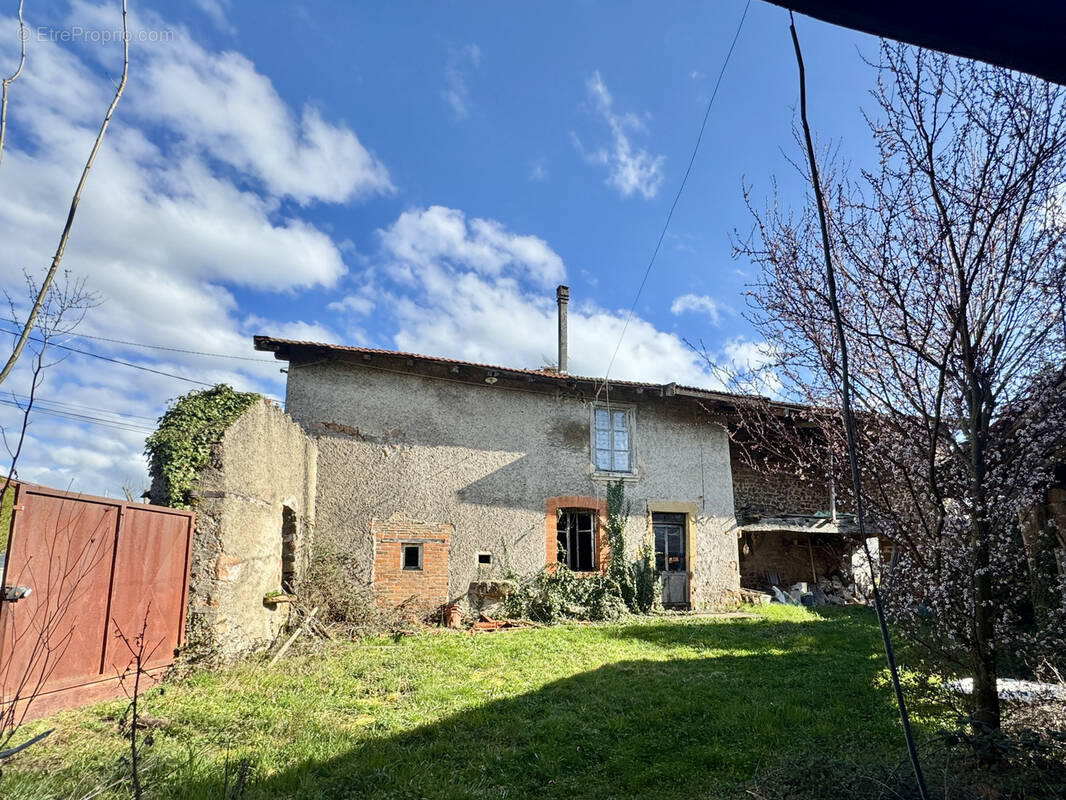 Maison à SAINT-VICTOR-SUR-RHINS