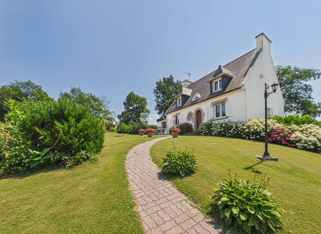 Exclusivité  :  Maison Saint Evarzec 7 pièce(s) - photo 2