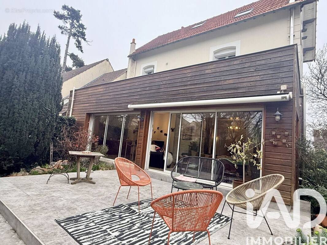 Photo 1 - Maison à NEUILLY-PLAISANCE