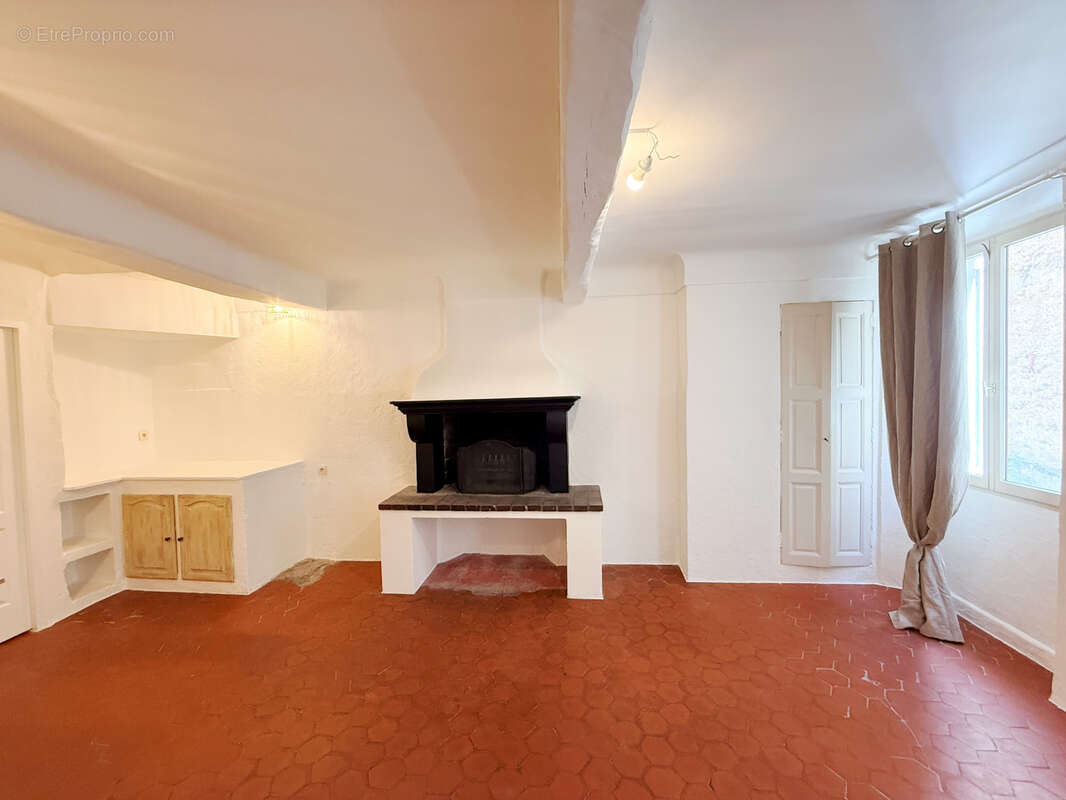 Maison à MONTAUROUX