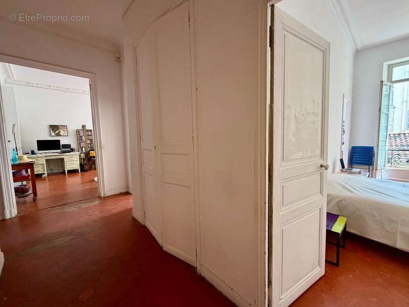 Appartement à MARSEILLE-1E
